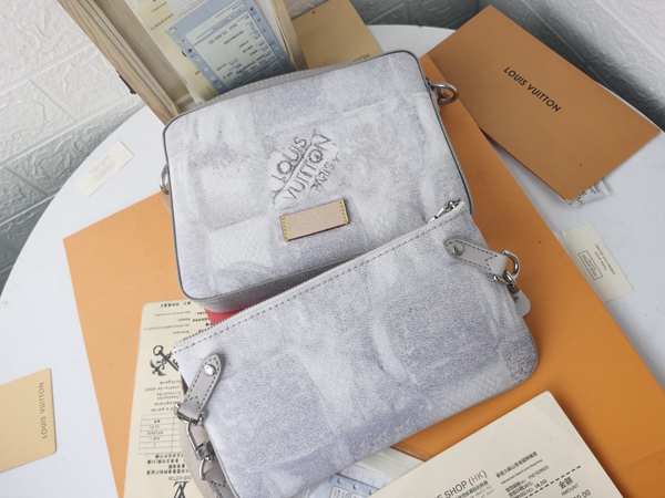 ルイヴィトンバッグ着用イメージ